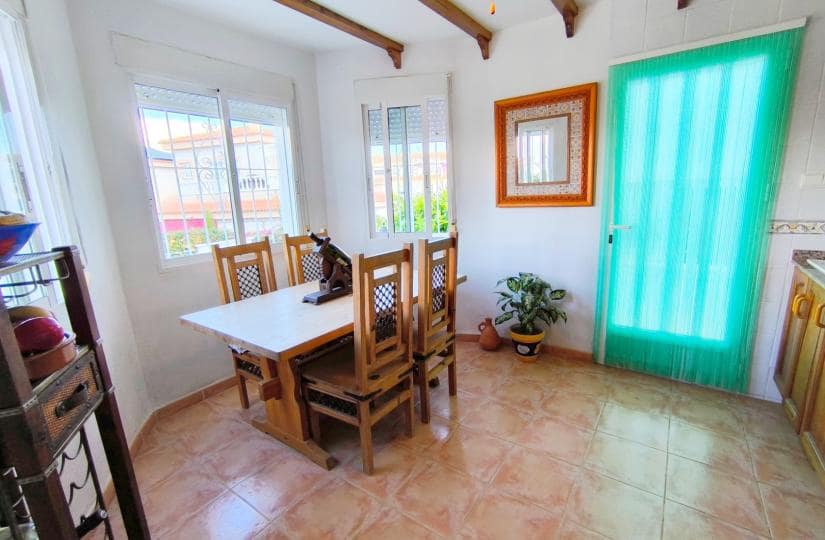 3 bedroom Townhouse for sale in Algorfa with pool - € 165,000 (Ref: 9420351)
