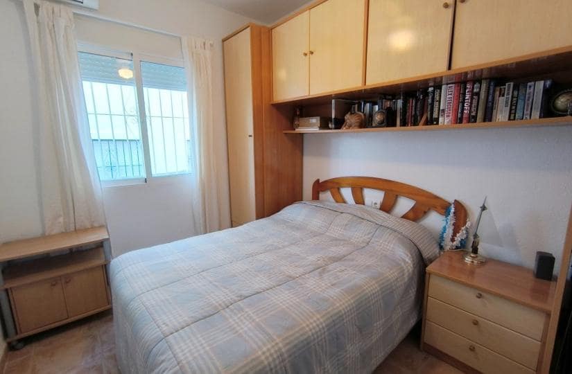 3 bedroom Townhouse for sale in Algorfa with pool - € 165,000 (Ref: 9420351)