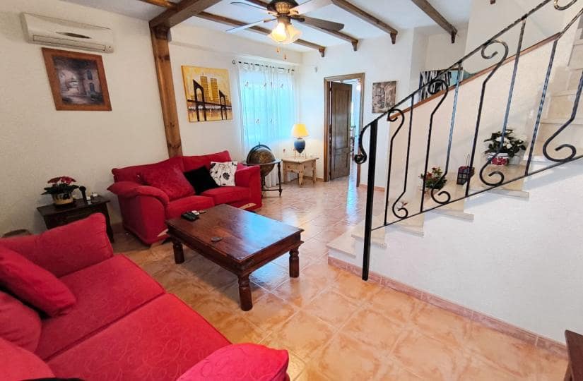 3 bedroom Townhouse for sale in Algorfa with pool - € 165,000 (Ref: 9420351)