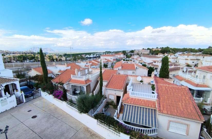 3 bedroom Townhouse for sale in Algorfa with pool - € 165,000 (Ref: 9420351)