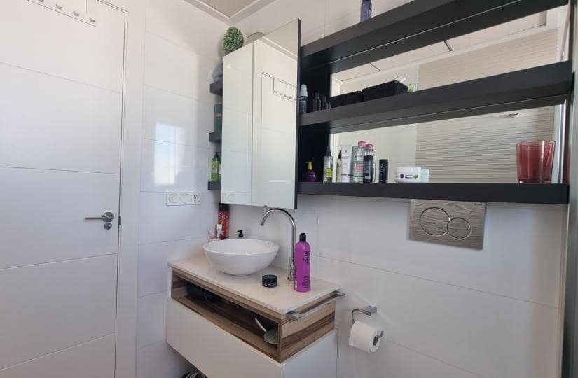 3 soverom Kjedet enebolig til salgs i Ciudad Quesada med svømmebasseng garasje - € 340 000 (Ref: 9420356)