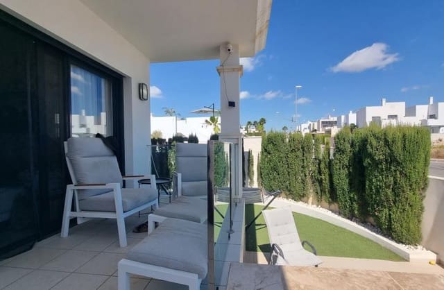 3 soverom Kjedet enebolig til salgs i Ciudad Quesada, Rojales med svømmebasseng garasje - € 340 000 (Ref: 9420356)