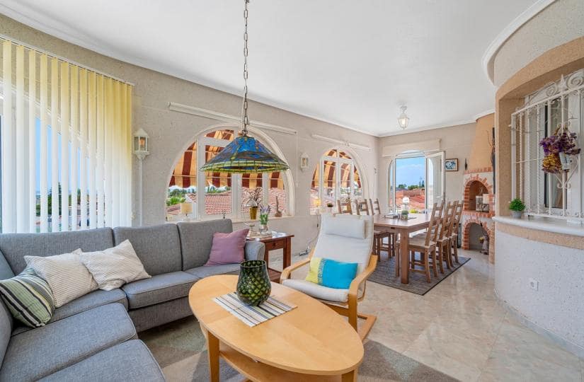 3 soveværelse Villa til salg i Ciudad Quesada med swimmingpool garage - € 460.000 (Ref: 9420357)