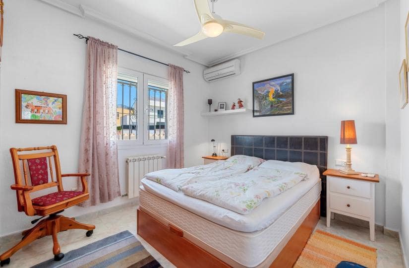 3 soveværelse Villa til salg i Ciudad Quesada med swimmingpool garage - € 460.000 (Ref: 9420357)