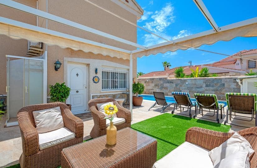 3 soveværelse Villa til salg i Ciudad Quesada med swimmingpool garage - € 460.000 (Ref: 9420357)