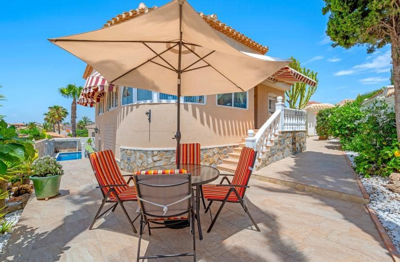 3 soveværelse Villa til salg i Ciudad Quesada med swimmingpool garage - € 460.000 (Ref: 9420357)