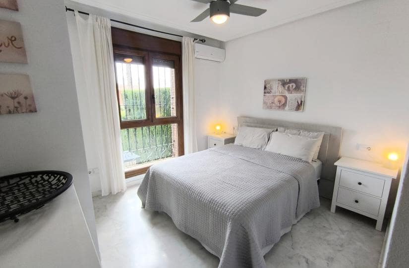 2 bedroom Bungalow for sale in Algorfa with pool garage - € 219,950 (Ref: 9420361)