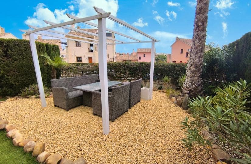 2 bedroom Bungalow for sale in Algorfa with pool garage - € 219,950 (Ref: 9420361)