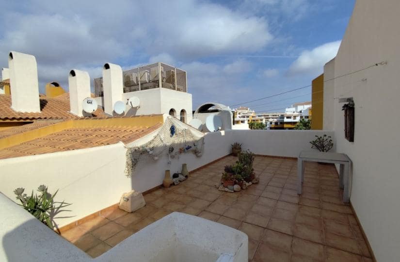 2 bedroom Penthouse for sale in Orihuela Costa with pool garage - € 299,900 (Ref: 9420365)