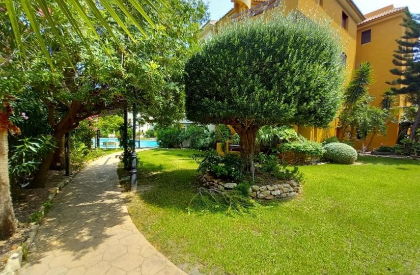 2 bedroom Penthouse for sale in Orihuela Costa with pool garage - € 299,900 (Ref: 9420365)