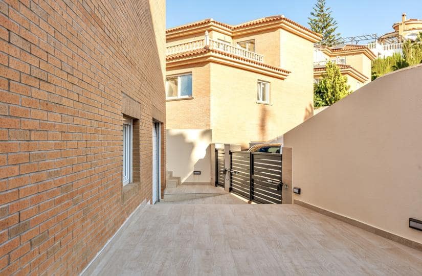 4 slaapkamer Villa te koop in La Marquesa met zwembad garage - € 580.000 (Ref: 9420368)