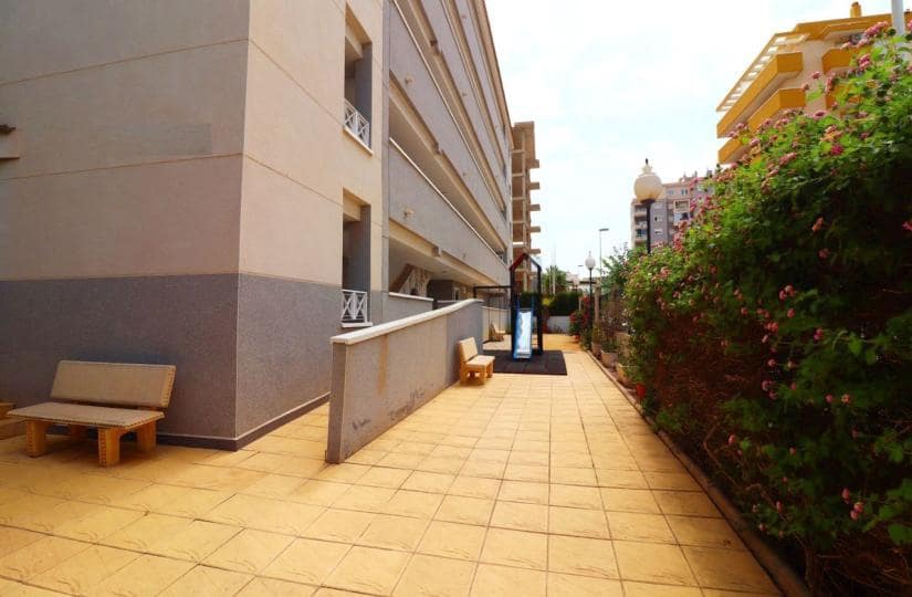 2 bedroom Apartment for sale in Guardamar del Segura with pool garage - € 149,950 (Ref: 9420369)