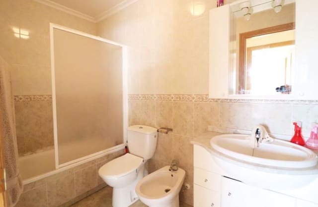 2 bedroom Apartment for sale in Puerto Deportivo, Guardamar del Segura with pool garage - € 149,950 (Ref: 9420369)