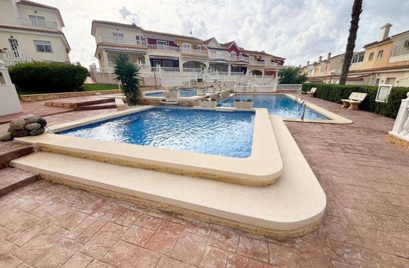Casa de 2 habitaciones en Monte Azul en venta con piscina - 189.995 € (Ref: 9420373)