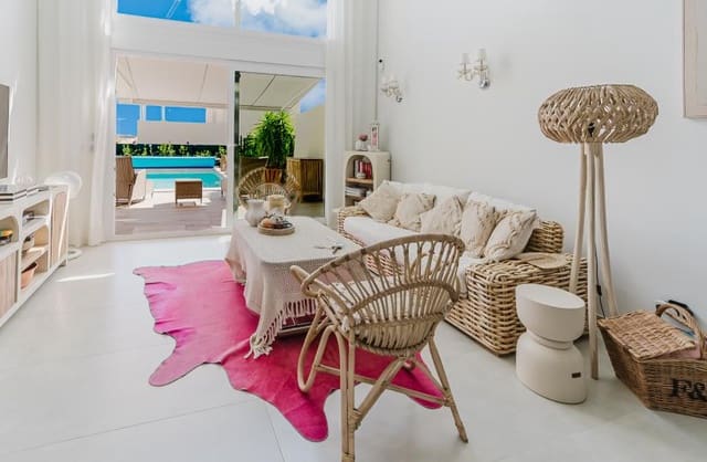 Pareado de 3 habitaciones en Algorfa en venta con piscina garaje - 525.000 € (Ref: 9420374)