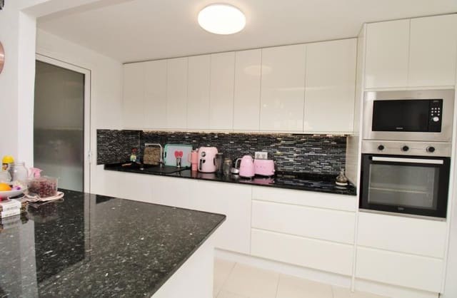 2 sovrum Lägenhet till salu i Playa Flamenca, Orihuela med pool garage - 215 000 € (Ref: 9420375)