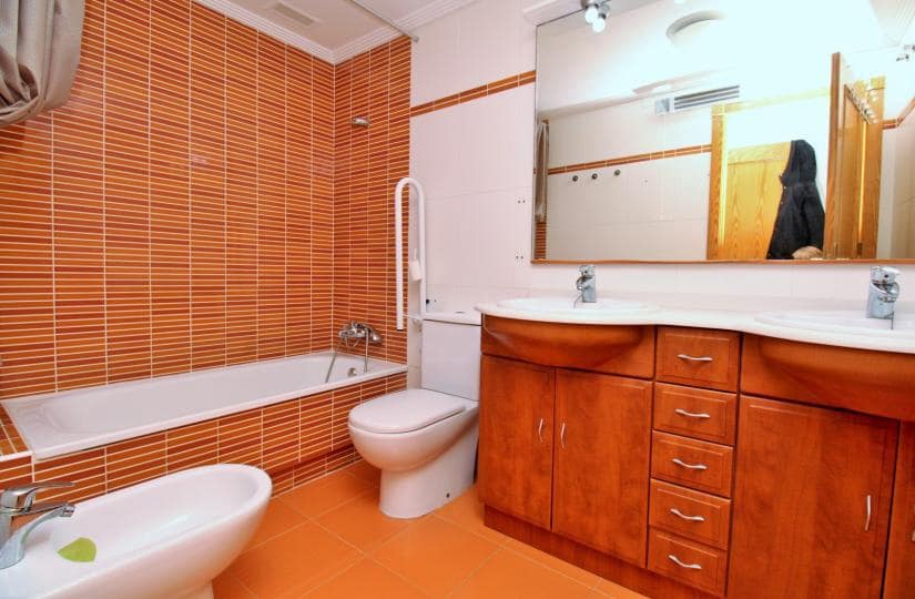 2 sovrum Lägenhet till salu i Playa Flamenca med pool garage - 215 000 € (Ref: 9420375)