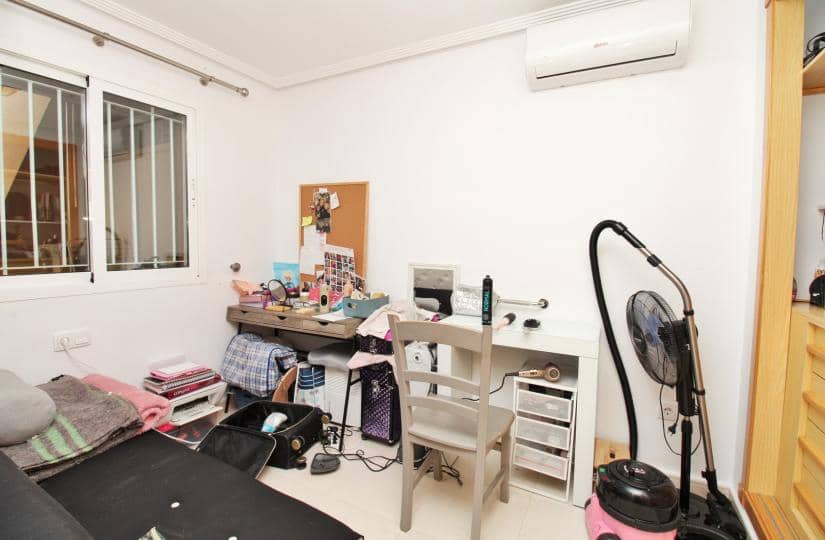 2 sovrum Lägenhet till salu i Playa Flamenca med pool garage - 215 000 € (Ref: 9420375)