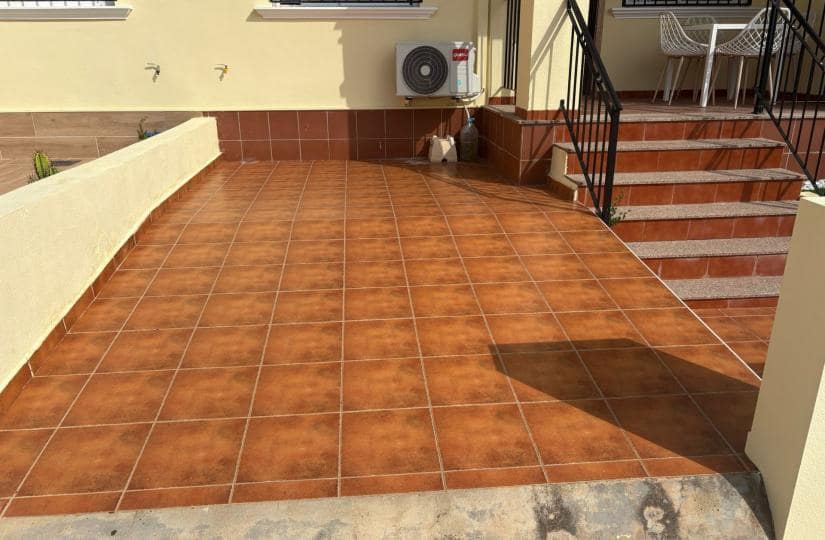 2 soverom Bungalow til salgs i Algorfa med svømmebasseng garasje - € 150 000 (Ref: 9420378)