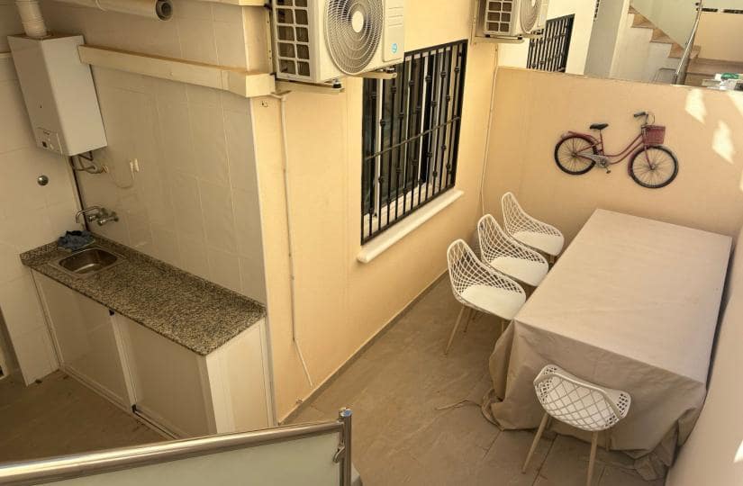 2 soverom Bungalow til salgs i Algorfa med svømmebasseng garasje - € 150 000 (Ref: 9420378)