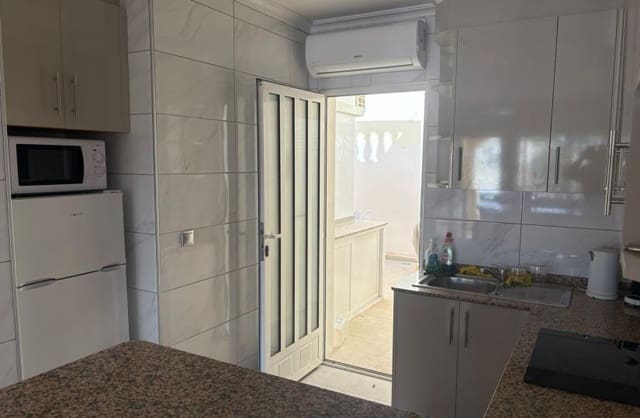 2 soverom Bungalow til salgs i Algorfa med svømmebasseng garasje - € 150 000 (Ref: 9420378)