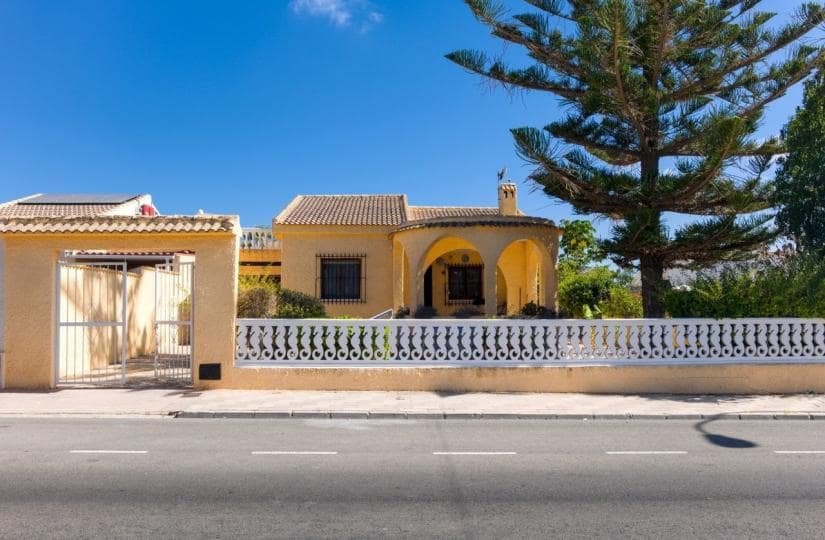 2 slaapkamer Villa te koop in El Chaparral met garage - € 275.000 (Ref: 9420381)