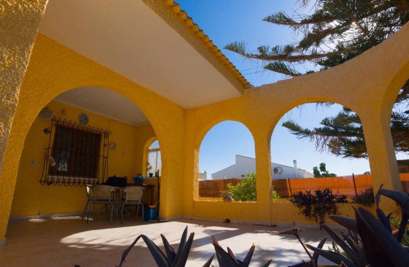 2 slaapkamer Villa te koop in El Chaparral met garage - € 275.000 (Ref: 9420381)