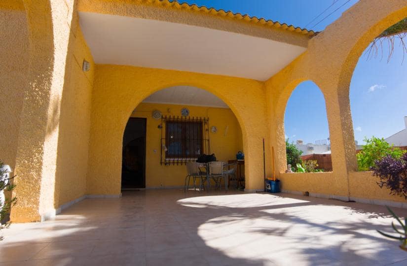 2 slaapkamer Villa te koop in El Chaparral met garage - € 275.000 (Ref: 9420381)