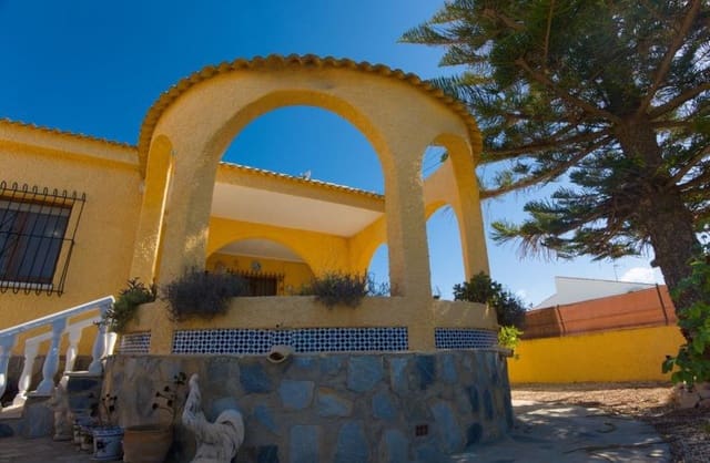2 sovrum Villa till salu i El Chaparral, Torrevieja med garage - 275 000 € (Ref: 9420381)