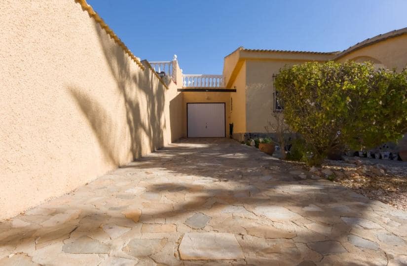 2 slaapkamer Villa te koop in El Chaparral met garage - € 275.000 (Ref: 9420381)