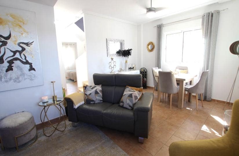 3 soveværelse Villa til salg i Guardamar del Segura med garage - € 325.000 (Ref: 9420383)