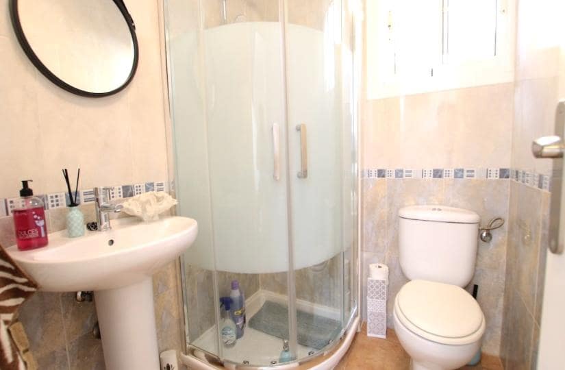 3 soveværelse Villa til salg i Guardamar del Segura med garage - € 325.000 (Ref: 9420383)