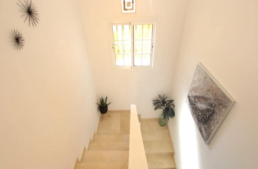 3 soveværelse Villa til salg i Guardamar del Segura med garage - € 325.000 (Ref: 9420383)