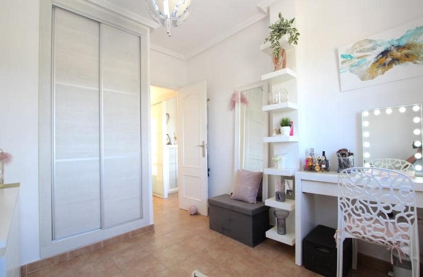 3 soveværelse Villa til salg i Guardamar del Segura med garage - € 325.000 (Ref: 9420383)