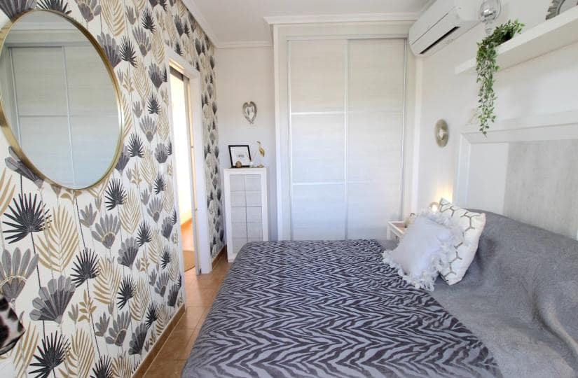 3 soveværelse Villa til salg i Guardamar del Segura med garage - € 325.000 (Ref: 9420383)