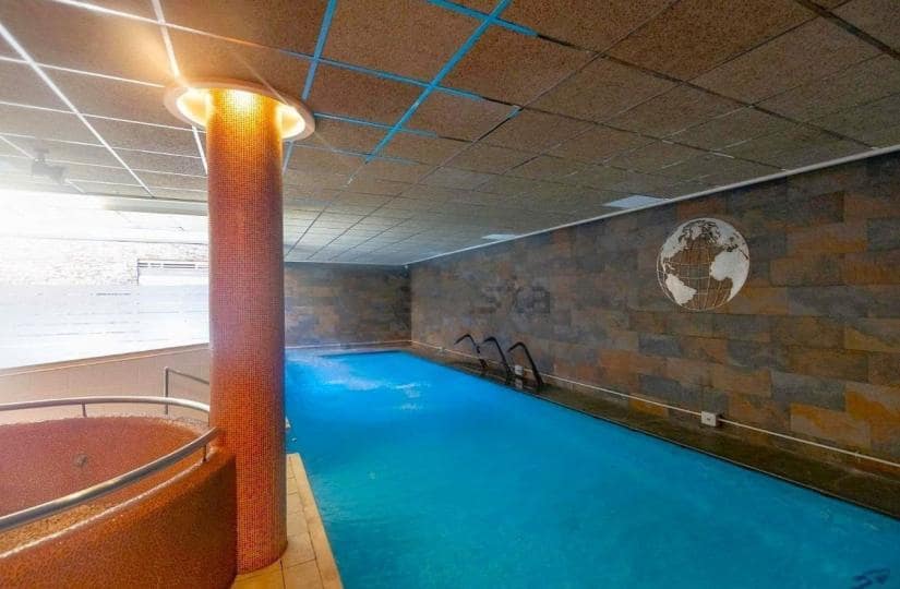 2 soverom Leilighet til salgs i Cabo Roig med svømmebasseng garasje - € 249 000 (Ref: 9420386)