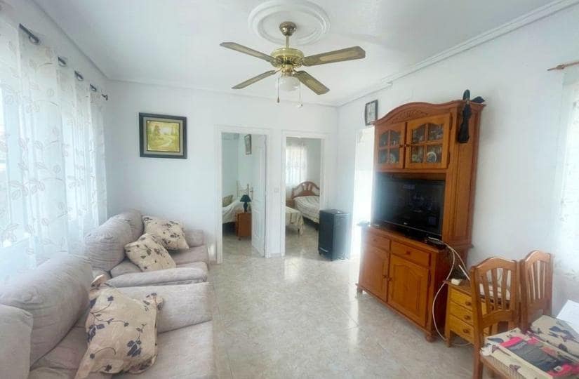 3 soverom Kjedet enebolig til salgs i Ciudad Quesada med svømmebasseng - € 190 000 (Ref: 9420387)