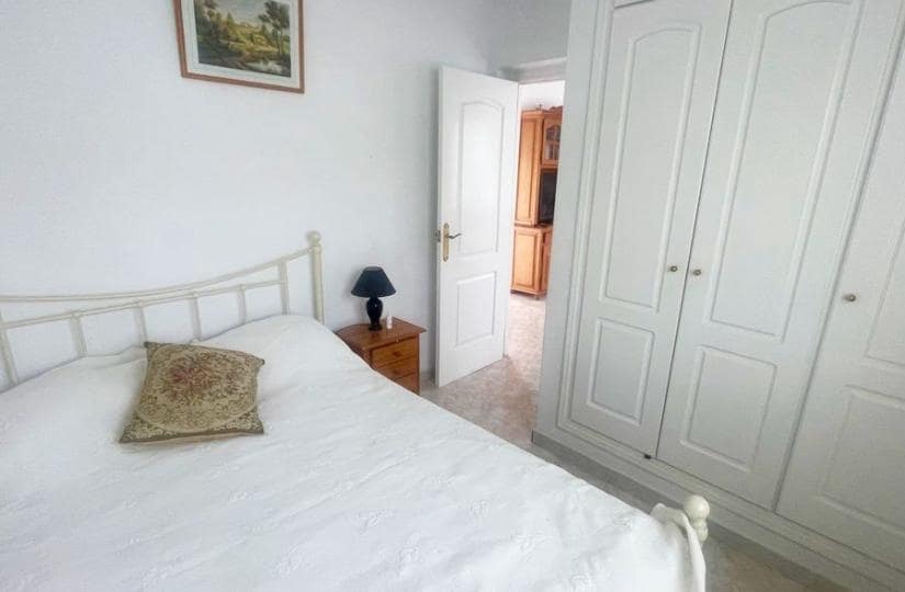 3 soverom Kjedet enebolig til salgs i Ciudad Quesada med svømmebasseng - € 190 000 (Ref: 9420387)