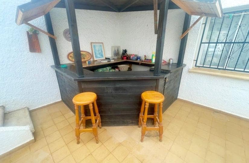 3 soverom Kjedet enebolig til salgs i Ciudad Quesada med svømmebasseng - € 190 000 (Ref: 9420387)