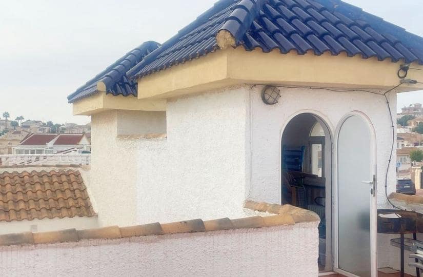 3 soverom Kjedet enebolig til salgs i Ciudad Quesada med svømmebasseng - € 190 000 (Ref: 9420387)