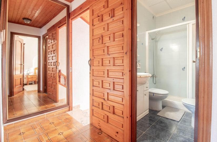 4 bedroom Townhouse for sale in Torrevieja with garage - € 249,900 (Ref: 9420388)