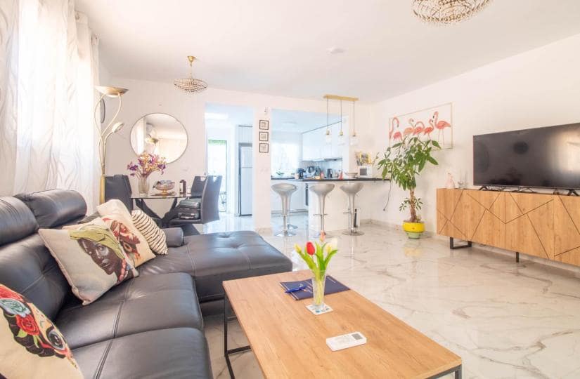 4 bedroom Townhouse for sale in Torrevieja with garage - € 249,900 (Ref: 9420388)