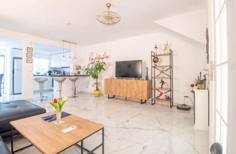 4 bedroom Townhouse for sale in Torrevieja with garage - € 249,900 (Ref: 9420388)