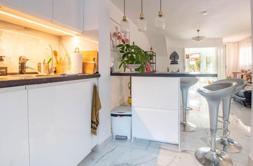 4 bedroom Townhouse for sale in Torrevieja with garage - € 249,900 (Ref: 9420388)