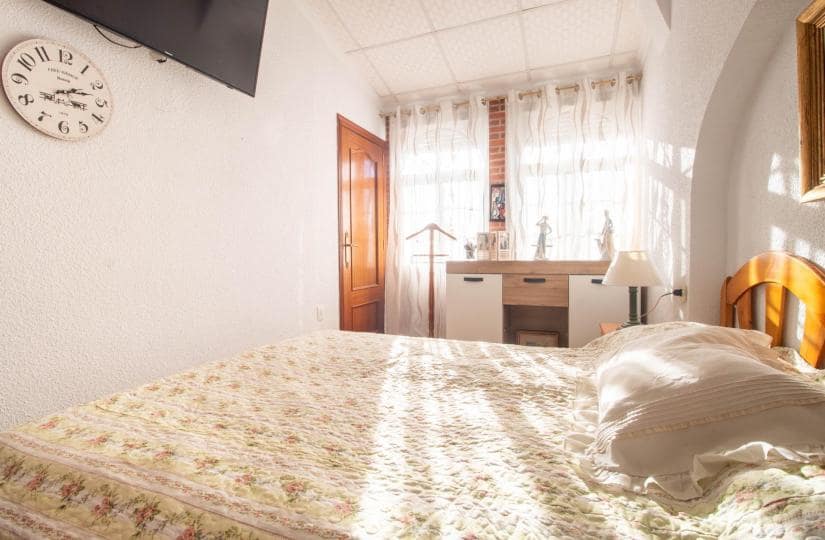 4 bedroom Townhouse for sale in Torrevieja with garage - € 249,900 (Ref: 9420388)