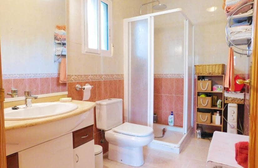 3 bedroom Villa for sale in Bigastro with pool garage - € 280,000 (Ref: 9420393)