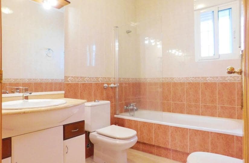 3 bedroom Villa for sale in Bigastro with pool garage - € 280,000 (Ref: 9420393)