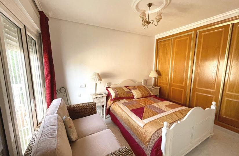 3 bedroom Villa for sale in Ciudad Quesada with pool garage - € 230,000 (Ref: 9420394)