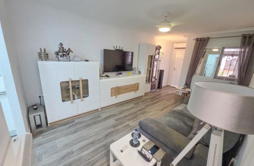 2 bedroom Apartment for sale in Vistabella with pool garage - € 135,000 (Ref: 9420395)