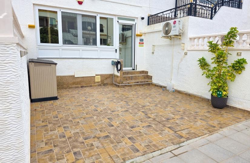 2 bedroom Apartment for sale in Vistabella with pool garage - € 135,000 (Ref: 9420395)